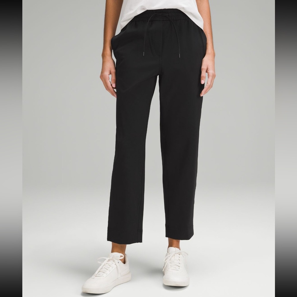 Lululemon casual Tapered Leg Pant 7/8 Length Luxtreme, black size 6